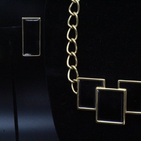 Monet Signed Designer Black Enamel Modernist Rectangular Necklace Set - Picture 11 of 11